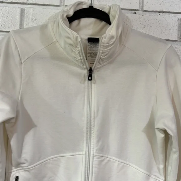 Patagonia Organic Cotton Zip Up Jacket - Picture 3 of 9